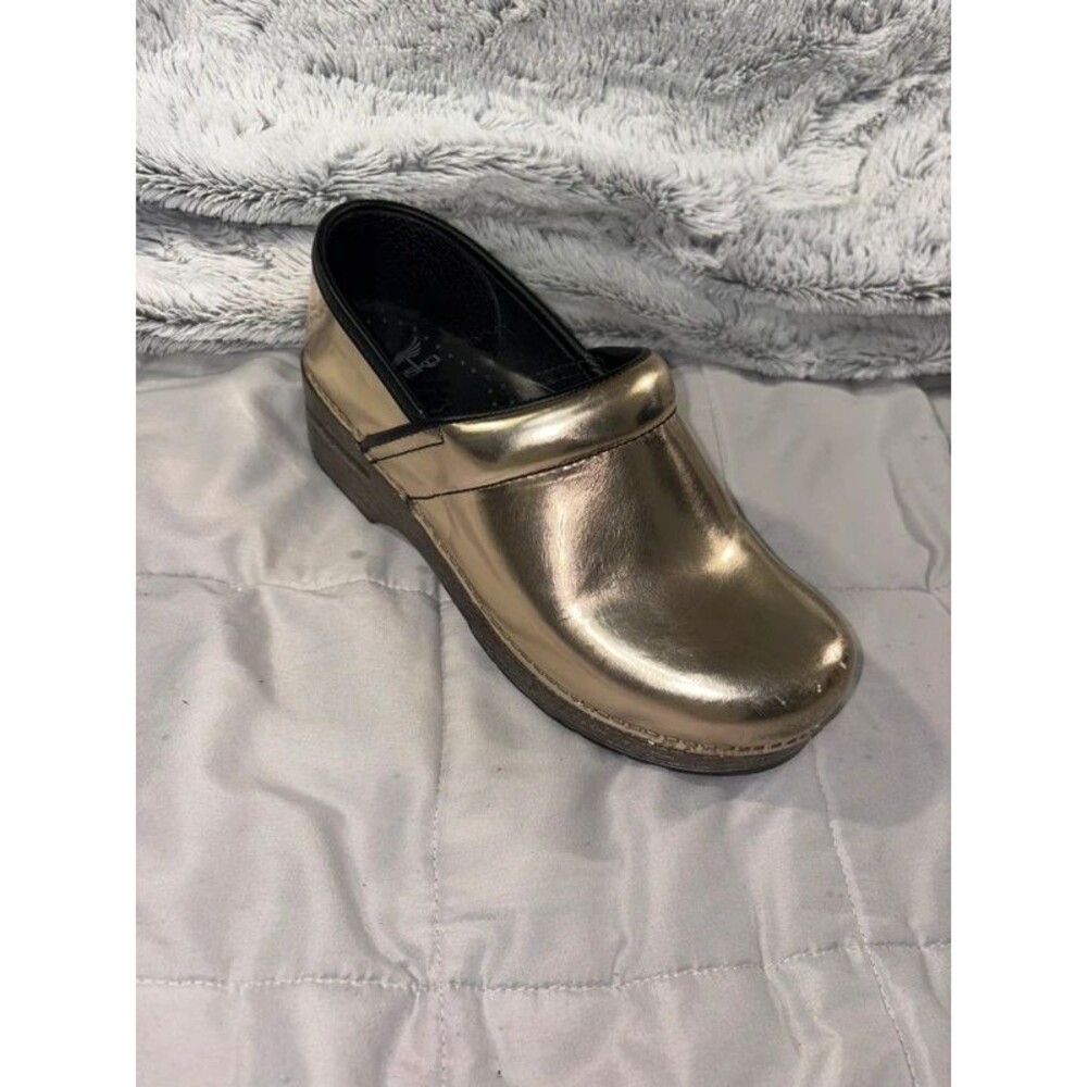 Dansko Gold Chrome Professional Clogs Sz 38 / 8 US